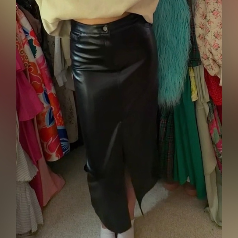 Bailey 44 Black Leather Pencil Skirt